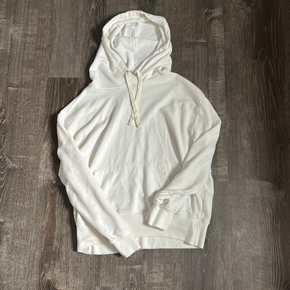 white gap hoodie